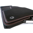 Fußmatten DS7 Crossback Autoteppich in Original Qualität Velours schwarz, Doppelziernaht Rot